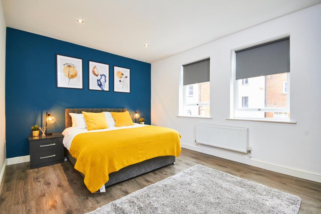 Stunning 2 Bed - Location